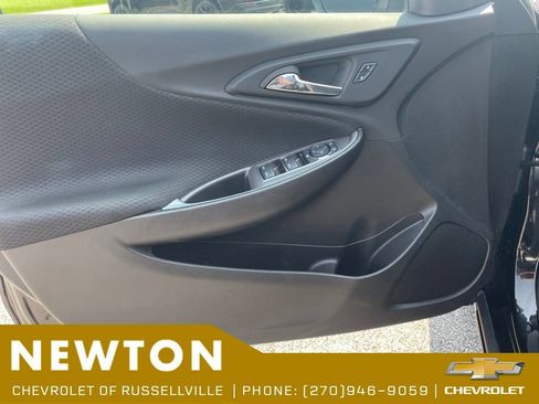 Used 2025 Chevrolet Malibu RS FWD image 8