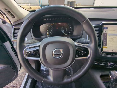 Used 2018 Volvo XC90 T6 Momentum w/ Momentum Plus Package image 22