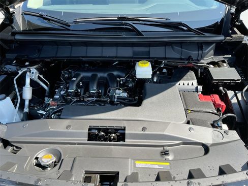 Certified 2025 Nissan Pathfinder S image 32