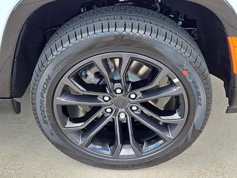 New 2026 Jeep Grand Wagoneer Summit w/ Premium Group III AWD/4WD image 7