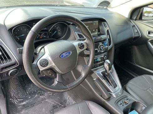 Used 2014 Ford Focus Titanium image 12
