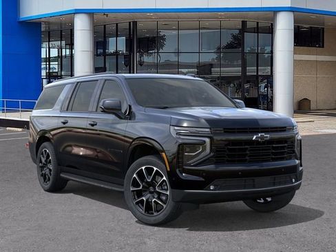 New 2026 Chevrolet Suburban RST image 7