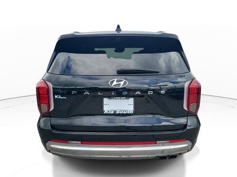 Used 2024 Hyundai Palisade Calligraphy FWD image 4