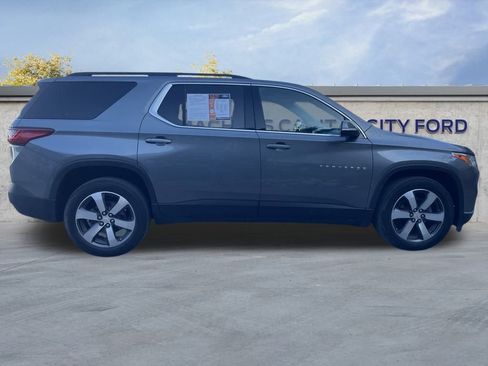 Used 2019 Chevrolet Traverse LT w/ LT Premium Package image 4