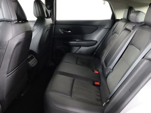 Used 2024 Nissan Ariya AWD image 16