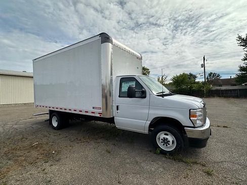 New 2024 Ford E-450 and Econoline 450 Super Duty w/ Power Windows & Locks Group image 19