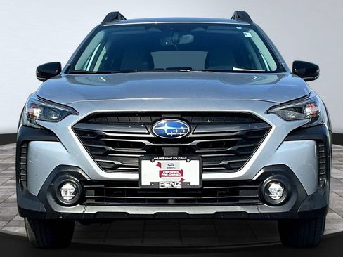Used 2024 Subaru Outback Premium AWD/4WD image 2