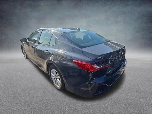 Used 2025 Toyota Camry LE FWD image 7
