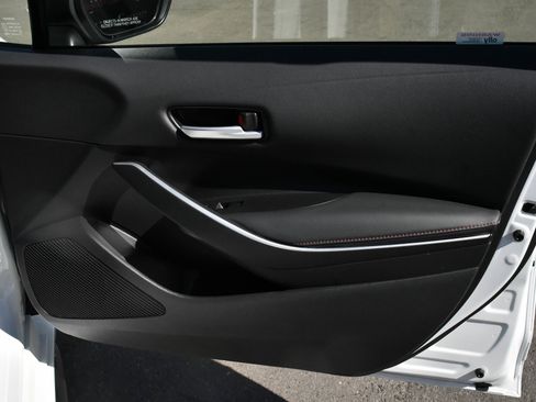 Used 2024 Toyota Corolla SE w/ SE Package image 44