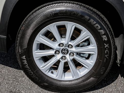 Used 2024 Toyota Grand Highlander FWD image 13