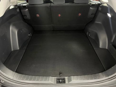Used 2022 Toyota RAV4 LE image 17
