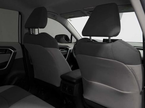 Used 2021 Toyota RAV4 XLE Premium AWD/4WD image 15