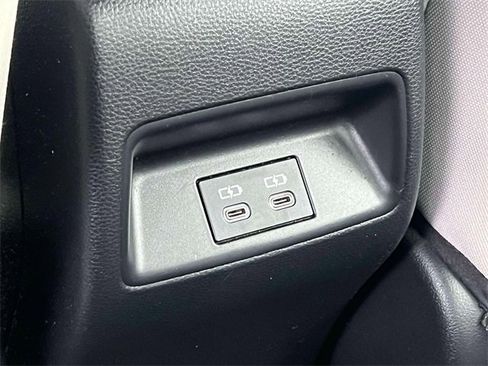 Certified 2023 Toyota Corolla LE image 18