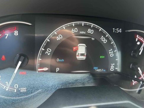 Used 2023 Toyota RAV4 XLE FWD image 8