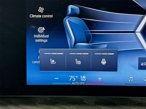 Used 2023 BMW 760i xDrive w/ Executive Package image 21