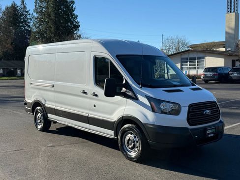 Used 2018 Ford Transit 250 148 Medium Roof image 8