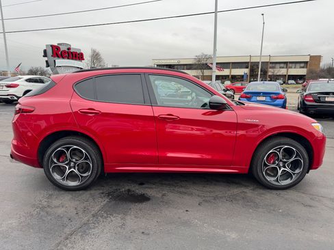 Used 2023 Alfa Romeo Stelvio Veloce image 15