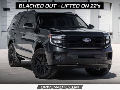 Used 2025 Ford Expedition Platinum w/ Driver's Package