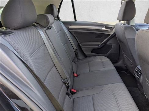 Used 2019 Volkswagen e-Golf SE w/ Driver Assistance Package image 16