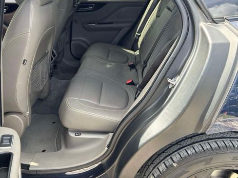 Used 2017 Jaguar F-PACE R-Sport AWD/4WD image 3