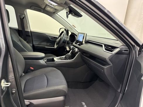 Used 2025 Toyota RAV4 LE AWD/4WD image 15