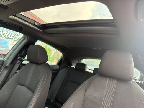Used 2018 Honda Civic EX image 15