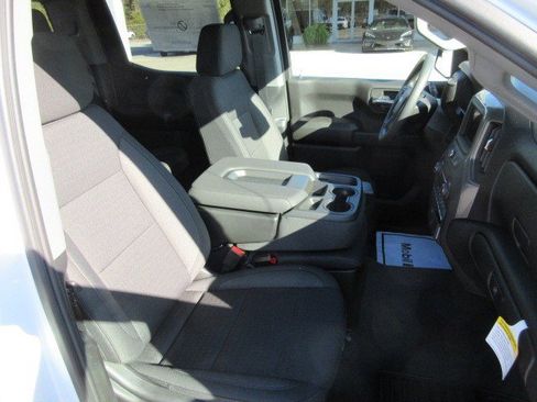 Used 2025 Chevrolet Silverado 1500 Custom image 13