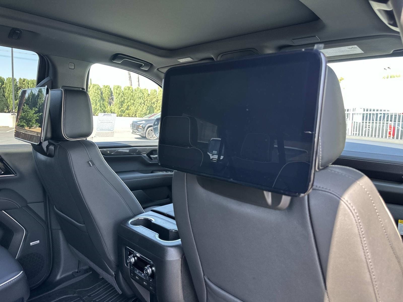 New 2026 GMC Yukon Elevation w/ Elevation Premium Package AWD/4WD image 27