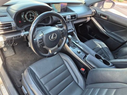 Used 2019 Lexus IS 350 F Sport w/ F Sport Package RWD image 10