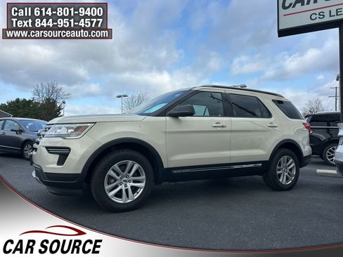 Used 2018 Ford Explorer XLT AWD/4WD image 8