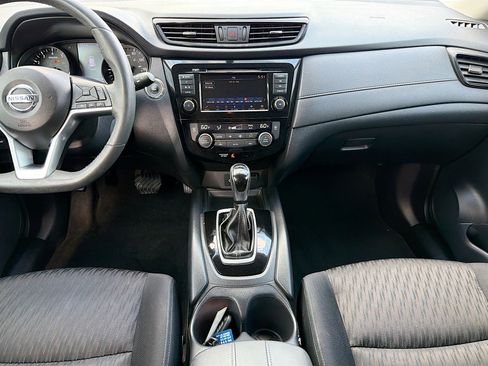 Used 2018 Nissan Rogue SV FWD image 18