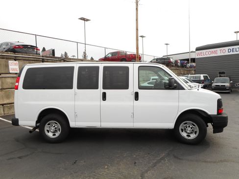 Used 2017 Chevrolet Express 2500 LS image 6