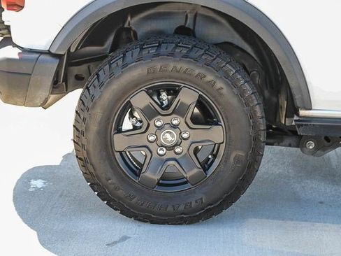 Used 2024 Ford Bronco Black Diamond AWD/4WD image 11