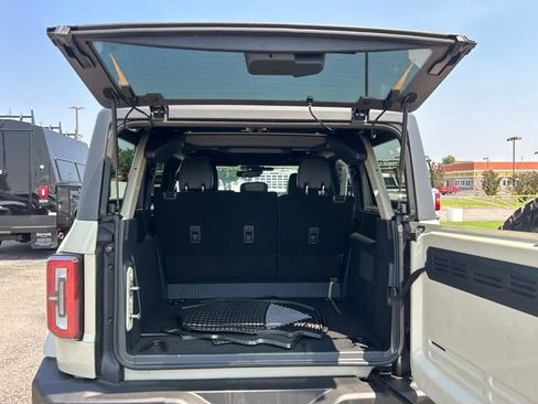 Used 2025 Ford Bronco Outer Banks AWD/4WD image 30