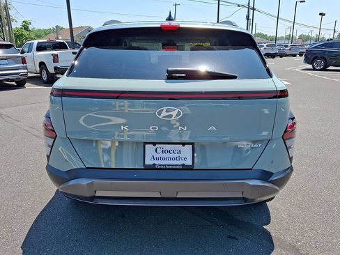 Used 2024 Hyundai Kona Limited AWD/4WD image 5