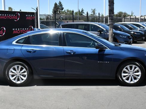 Used 2020 Chevrolet Malibu LT FWD image 9