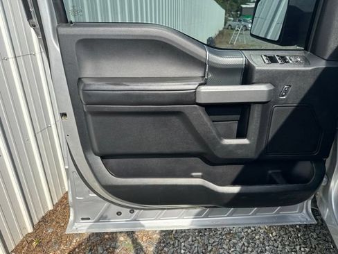 Used 2018 Ford F150 XLT w/ Equipment Group 302A Luxury RWD image 11
