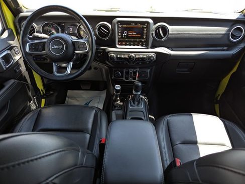 Used 2023 Jeep Wrangler Unlimited Sahara w/ Cold Weather Group AWD/4WD image 19