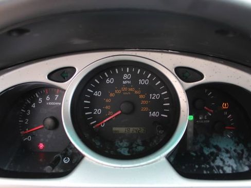 Used 2005 Toyota Highlander V6 image 8