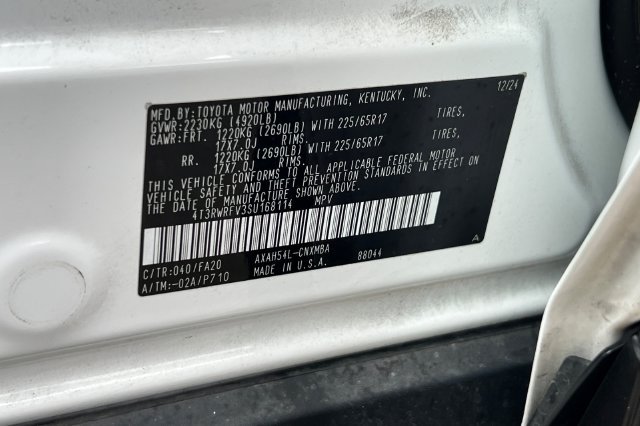 Used 2025 Toyota RAV4 XLE AWD/4WD image 39