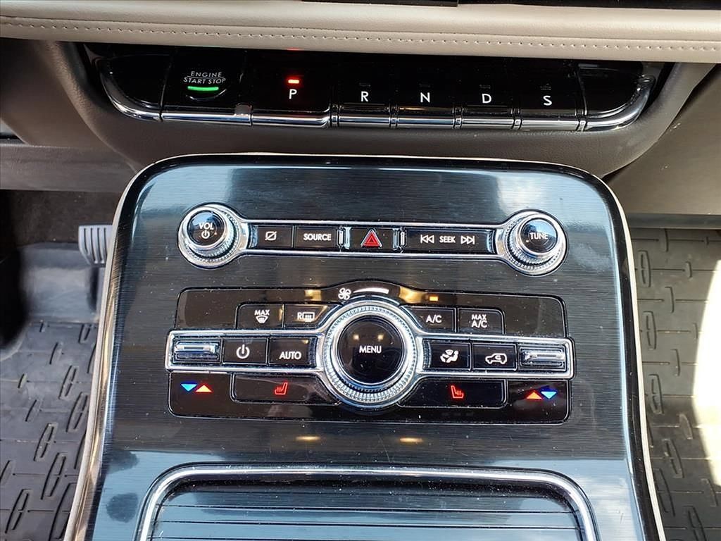 Used 2023 Lincoln Nautilus AWD image 12