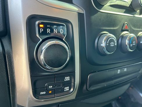 Used 2017 RAM 1500 Classic SLT AWD/4WD image 14