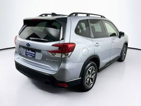 Certified 2024 Subaru Forester Premium AWD/4WD image 9