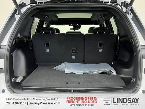 New 2025 Jeep Grand Cherokee Limited w/ Luxury Tech Group II image 5