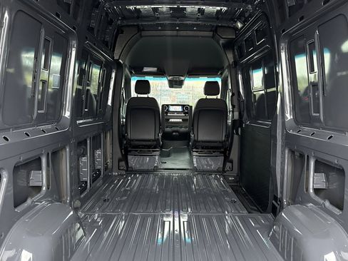 New 2026 Mercedes-Benz Sprinter 2500 image 14