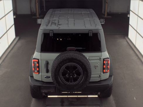 Used 2022 Ford Bronco Badlands AWD/4WD image 5