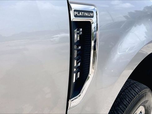 Used 2017 Ford F250 Platinum w/ FX4 Off-Road Package AWD/4WD image 21