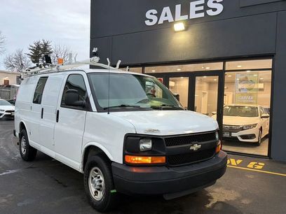 Used 2009 Chevrolet Express 2500 Van 3D