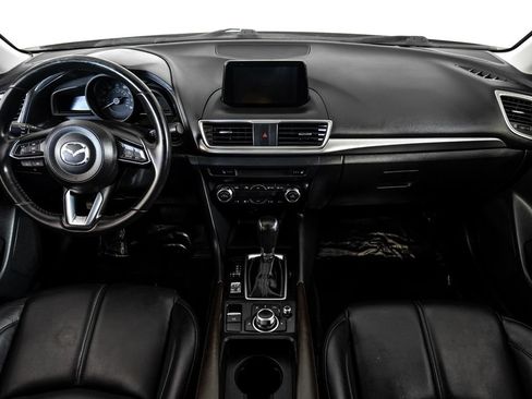 Used 2018 MAZDA MAZDA3 Touring FWD image 11