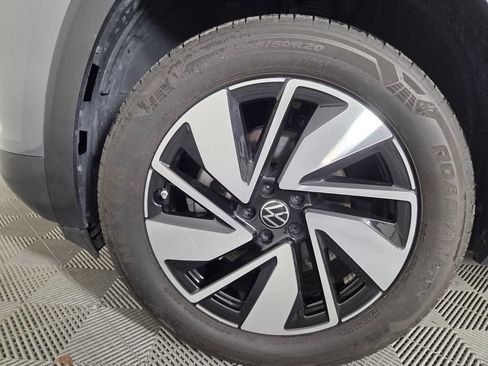 Used 2024 Volkswagen Atlas SE FWD image 7